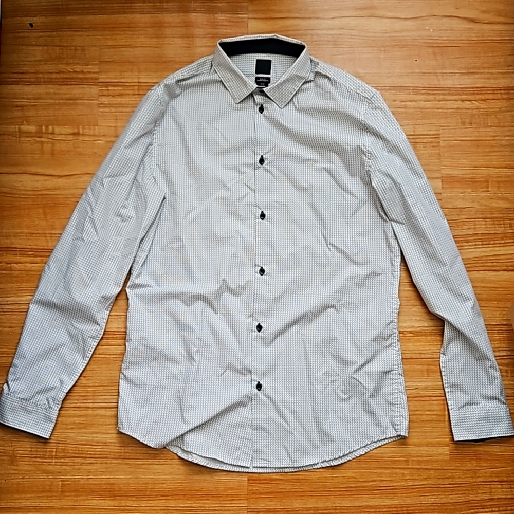 H&M Men's long sleeve, button-up shirt size Med slim fit
